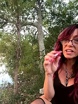 Snapshot of karrmmaa chatting on 11-23-25, 11:15 karrmmaa online show from 11-23-25, 11:15