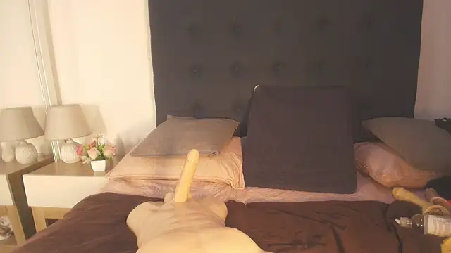 Evelonga 707 online show from 03-09-26, 07:06