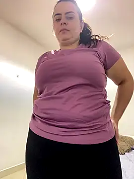 Im Amelia online show from 11-18-25, 01:03