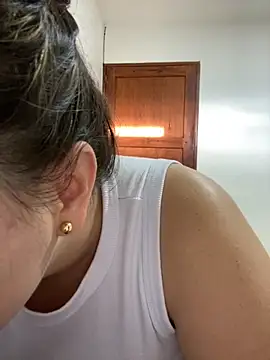 Snapshot of Im_Amelia chatting on 10-03-25, 10:11 Im Amelia online show from 10-03-25, 10:11