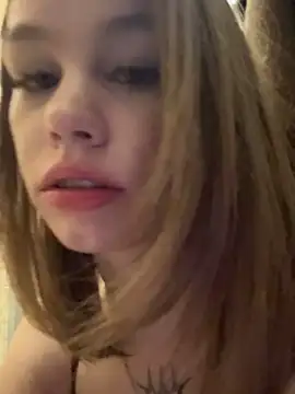 Street young online show from 02-21-25, 03:43