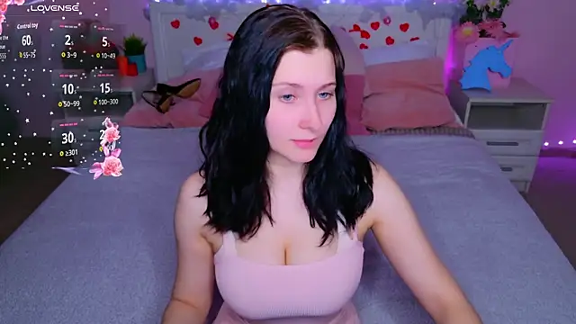 SarahStanley online show from 03-24-26, 04:18