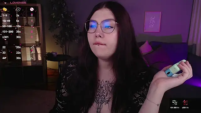 Snapshot of Arizonaa_Muse chatting on 09-12-25, 12:33 Arizonaa Muse online show from 09-12-25, 12:33