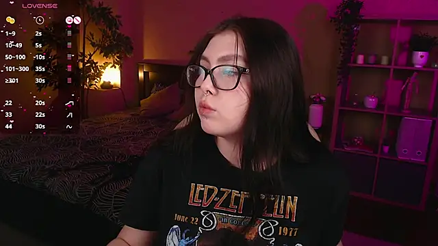 Snapshot of Arizonaa_Muse chatting on 02-08-25, 12:28 Arizonaa Muse online show from 02-08-25, 12:28