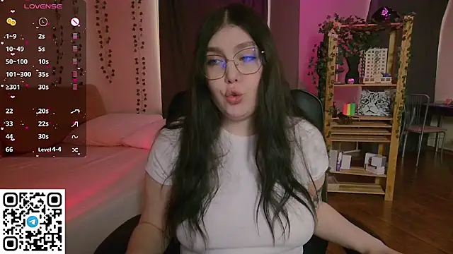 Snapshot of Arizonaa_Muse chatting on 02-06-26, 08:32 Arizonaa Muse online show from 02-06-26, 08:32