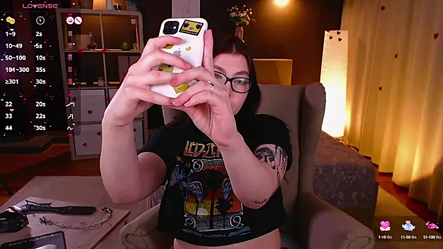Snapshot of Arizonaa_Muse chatting on 02-21-25, 12:27 Arizonaa Muse online show from 02-21-25, 12:27