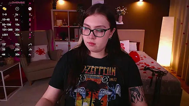Snapshot of Arizonaa_Muse chatting on 02-12-25, 06:30 Arizonaa Muse online show from 02-12-25, 06:30