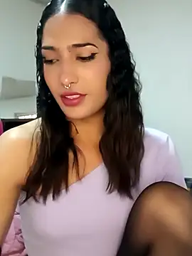Snapshot of Lanna_hott_ chatting on 03-19-25, 03:40 Lanna hott  online show from 03-19-25, 03:40