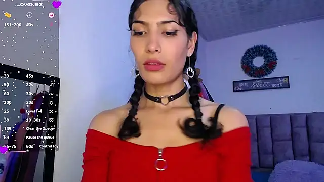 Lanna hott  online show from 12-15-25, 09:09