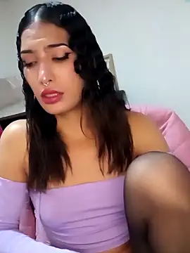 Snapshot of Lanna_hott_ chatting on 03-20-25, 03:14 Lanna hott  online show from 03-20-25, 03:14