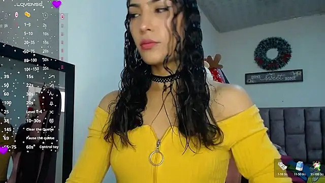 Lanna hott  online show from 12-18-25, 07:18