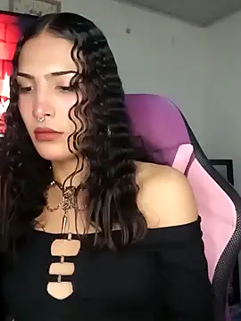 Snapshot of Lanna_hott_ chatting on 10-04-25, 11:17 Lanna hott  online show from 10-04-25, 11:17