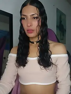 Snapshot of Lanna_hott_ chatting on 05-22-26, 11:30 Lanna hott online show from 05-22-26, 11:30