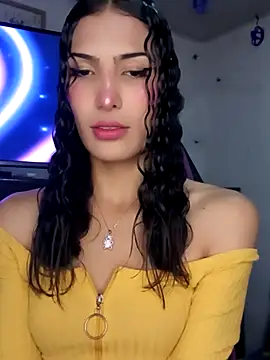 Lanna hott  online show from 10-29-25, 05:56