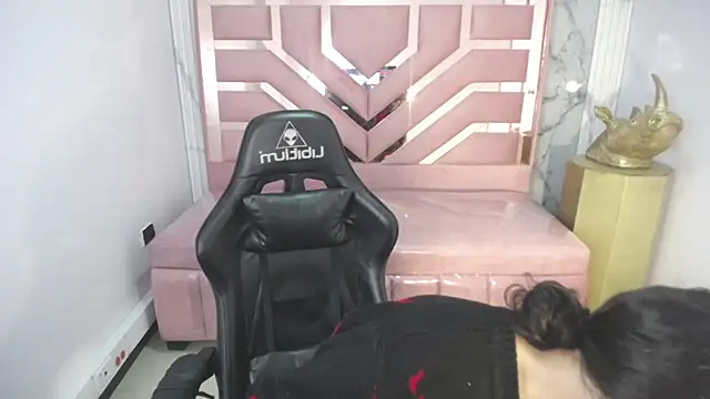 Tyna ch online show from 03-11-25, 04:18