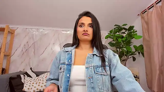 JennaPrice online show from 01-09-25, 03:23
