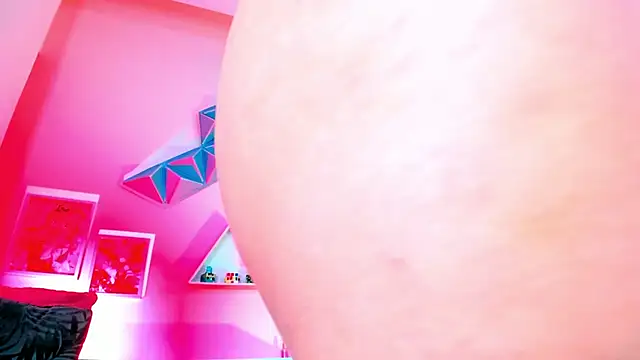 Valkiria ponce online show from 12-20-25, 05:21