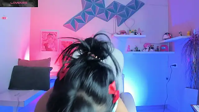 Valkiria ponce online show from 10-27-25, 05:52