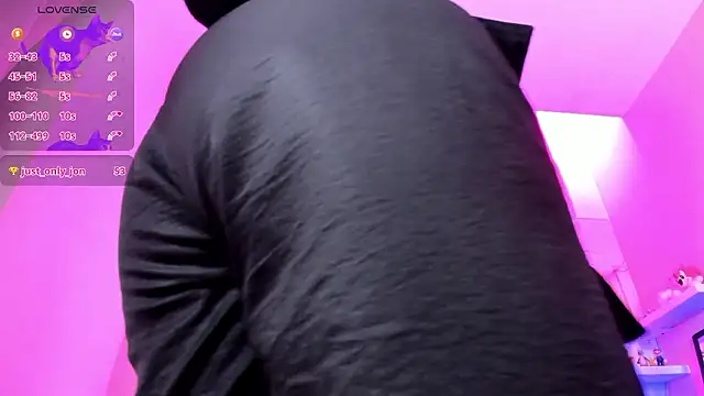 Valkiria ponce online show from 02-17-26, 05:38