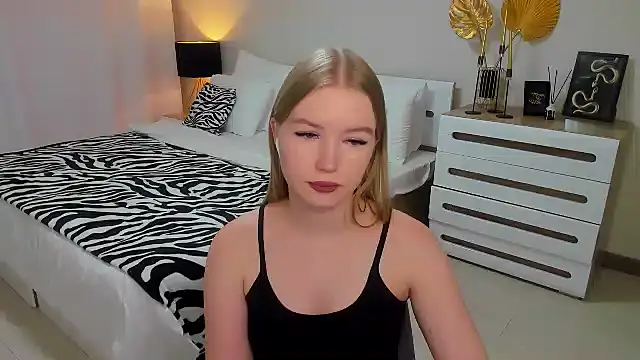 shy  lady online show from 01-30-25, 09:36