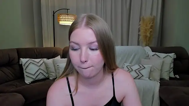 Snapshot of shy__lady chatting on 05-28-26, 06:03 shy lady online show from 05-28-26, 06:03
