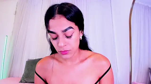 Snapshot of Yasiir_0229 chatting on 10-11-25, 04:24 Yasiir 0229 online show from 10-11-25, 04:24