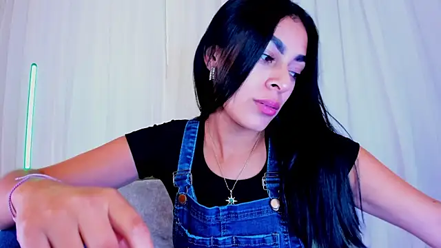 Snapshot of Yasiir_0229 chatting on 10-01-25, 03:55 Yasiir 0229 online show from 10-01-25, 03:55