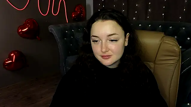 Snapshot of GloriNichols chatting on 02-19-25, 06:55 GloriNichols online show from 02-19-25, 06:55