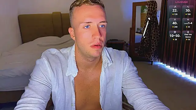Snapshot of tommy_cumfinger chatting on 06-20-26, 01:43 tommy cumfinger online show from 06-20-26, 01:43