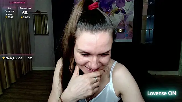 Snapshot of AriaGray chatting on 02-20-26, 01:13 AriaGray online show from 02-20-26, 01:13