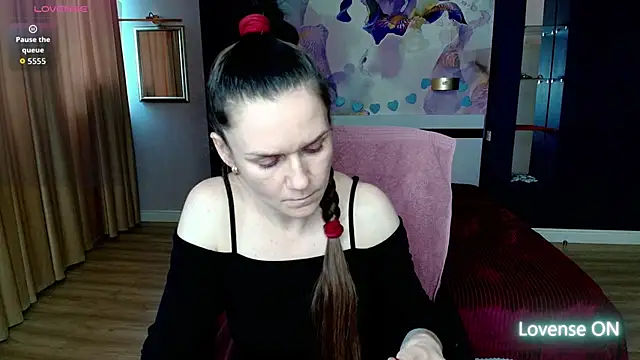 Snapshot of AriaGray chatting on 02-16-26, 01:32 AriaGray online show from 02-16-26, 01:32