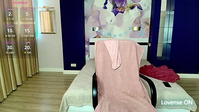 Snapshot of AriaGray chatting on 03-11-26, 07:02 AriaGray online show from 03-11-26, 07:02