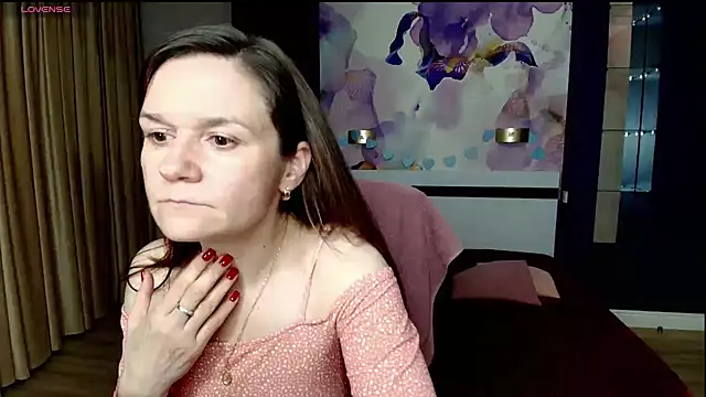 Snapshot of AriaGray chatting on 04-14-26, 12:15 AriaGray online show from 04-14-26, 12:15