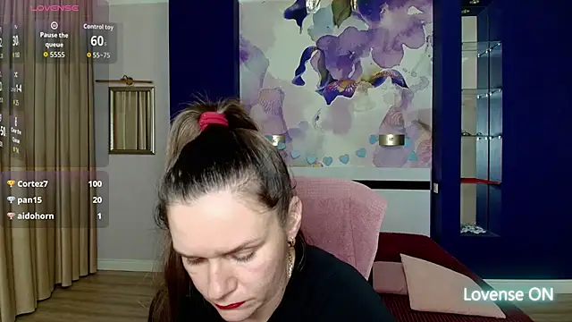 Snapshot of AriaGray chatting on 02-14-26, 10:10 AriaGray online show from 02-14-26, 10:10