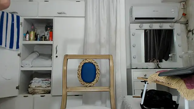 Snapshot of marcella6 chatting on 10-12-25, 03:08 marcella6 online show from 10-12-25, 03:08