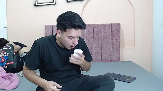 Snapshot of FerneyManti chatting on 02-05-26, 01:18 FerneyManti online show from 02-05-26, 01:18