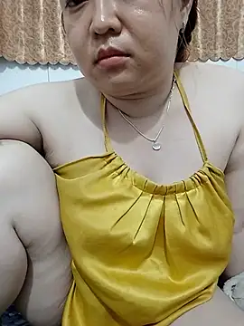 Snapshot of VyOanh2K chatting on 06-25-26, 05:51 VyOanh2K online show from 06-25-26, 05:51
