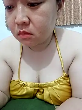 Snapshot of VyOanh2K chatting on 05-09-26, 04:21 VyOanh2K online show from 05-09-26, 04:21