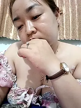 VyOanh2K online show from 11-26-25, 03:45