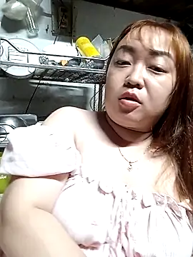 VyOanh2K online show from 10-28-25, 02:05