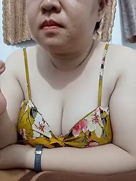 Snapshot of VyOanh2K chatting on 05-15-26, 03:54 VyOanh2K online show from 05-15-26, 03:54
