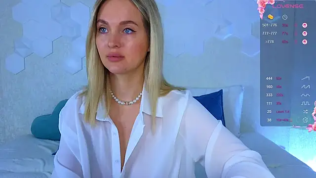 Lynna Sparks online show from 09-29-25, 03:46