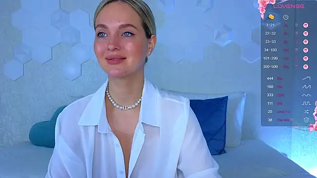 Lynna Sparks online show from 09-27-25, 01:56