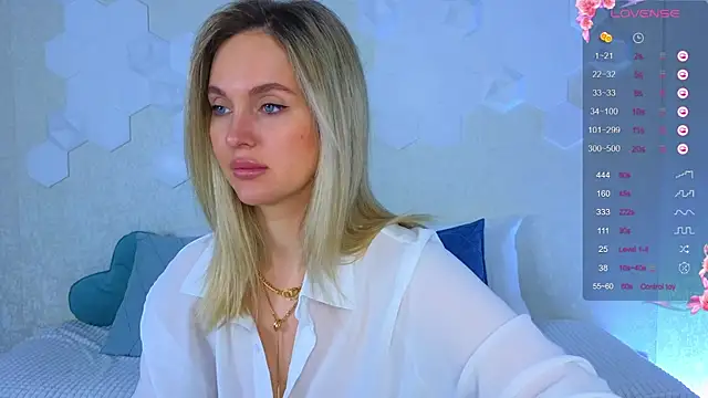 Lynna Sparks online show from 11-18-25, 02:16