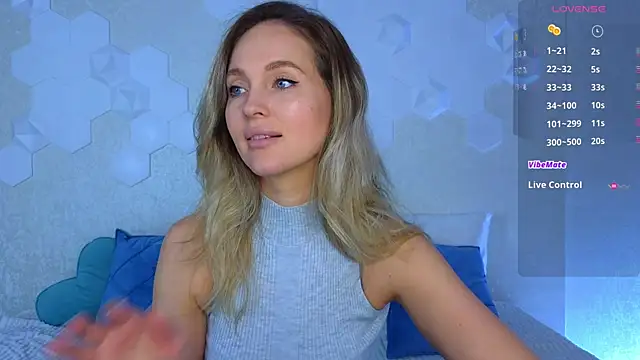 Snapshot of Lynna_Sparks chatting on 05-04-26, 02:59 Lynna Sparks online show from 05-04-26, 02:59
