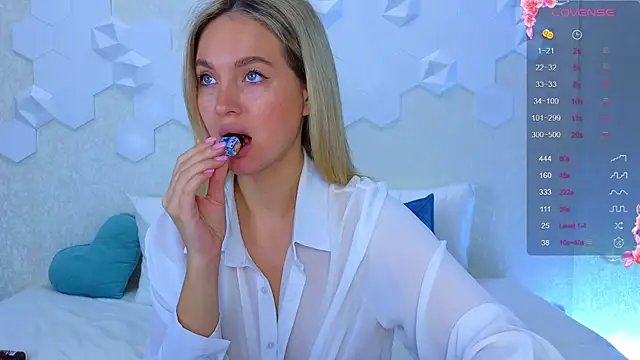 Lynna Sparks online show from 10-02-25, 02:15