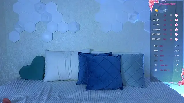 Lynna Sparks online show from 11-04-25, 02:15