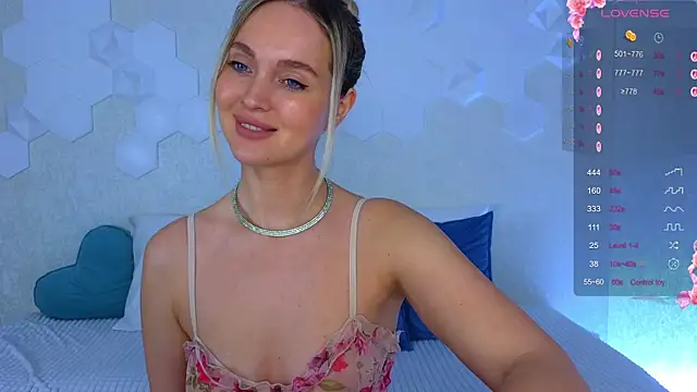 Lynna Sparks online show from 11-28-25, 04:23