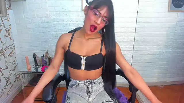 Aura love69 online show from 09-19-25, 04:38