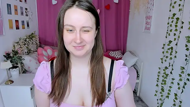 Snapshot of Lattea chatting on 06-07-26, 04:34 Lattea online show from 06-07-26, 04:34